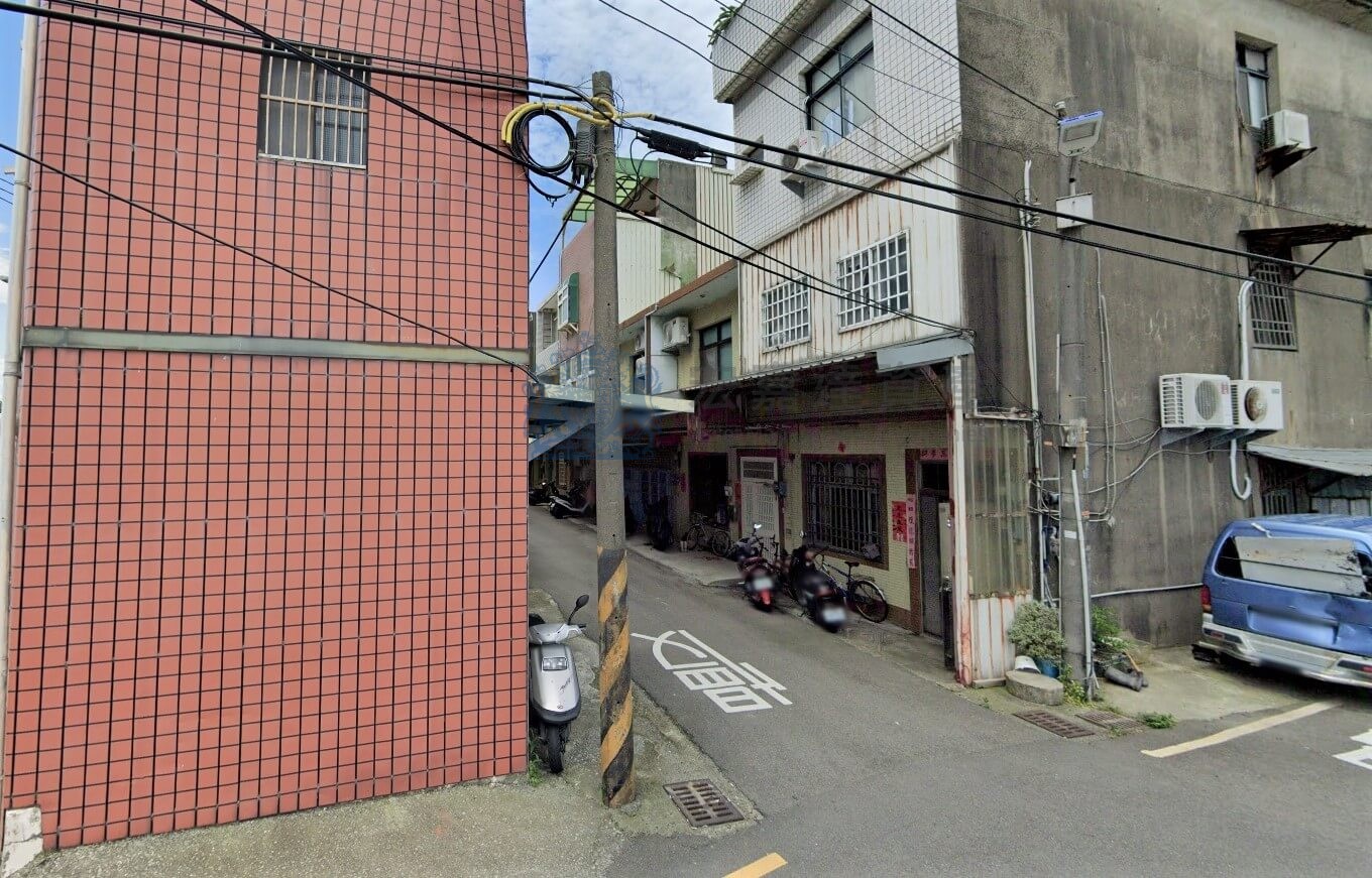 香山區法拍屋延平路二段透天